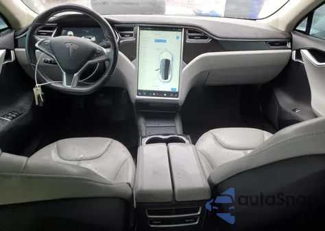 2014 Tesla Model S z USA, uszkodzony, nr VIN 5YJSA1H15EFP56750